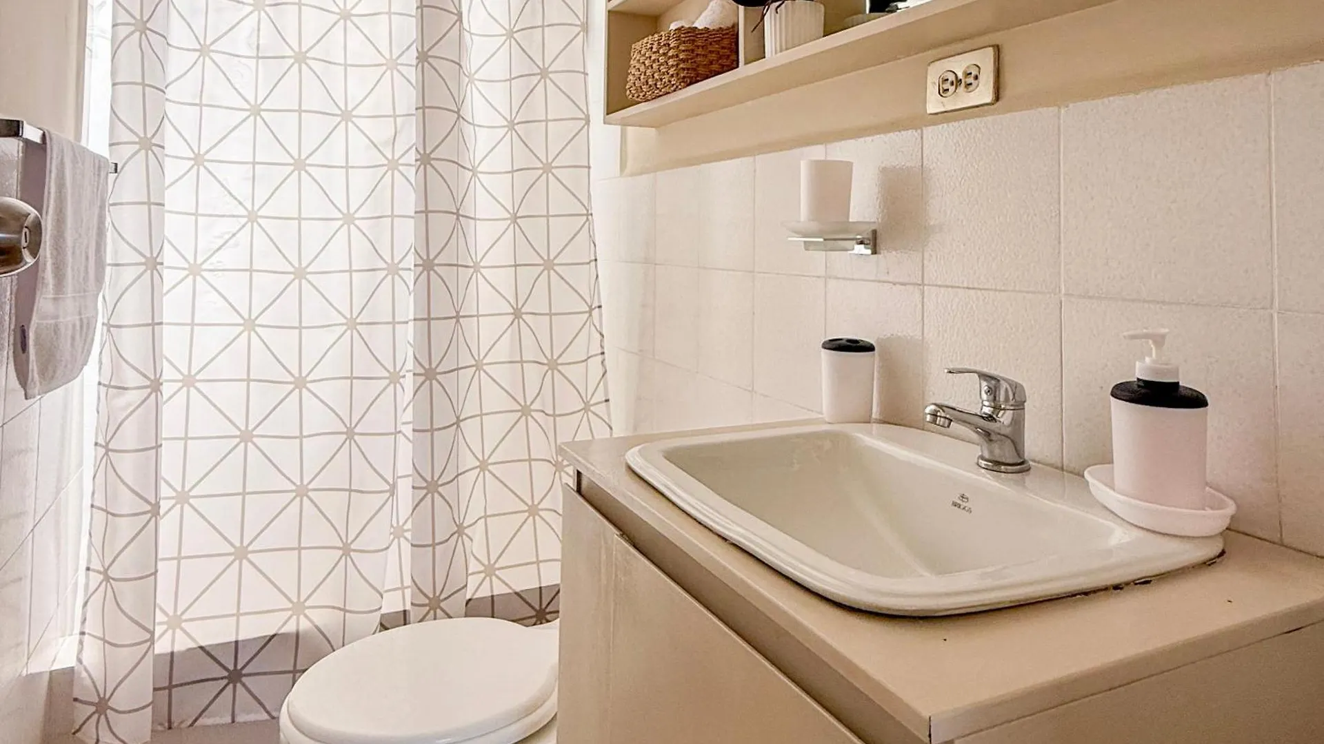 Mustard Apartment -Centrally Located In Cuenca