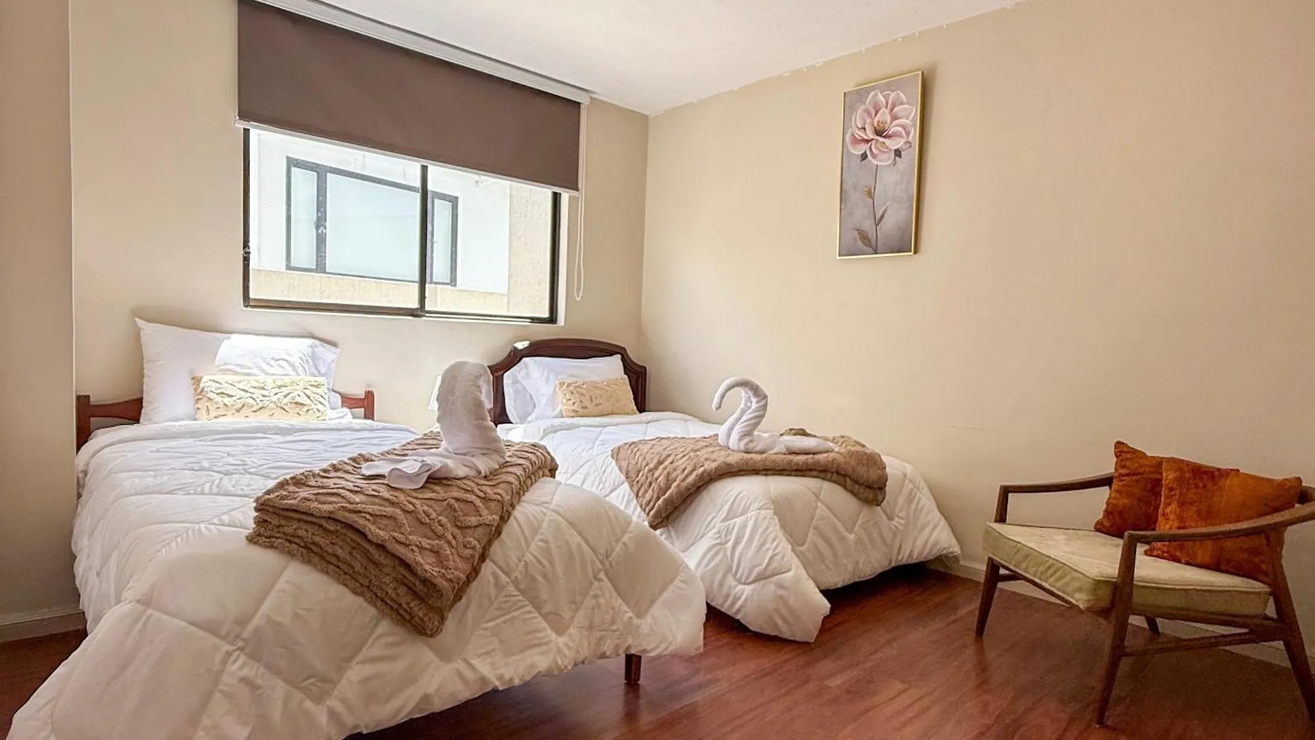 Mustard Apartment -Centrally Located In Cuenca Équateur