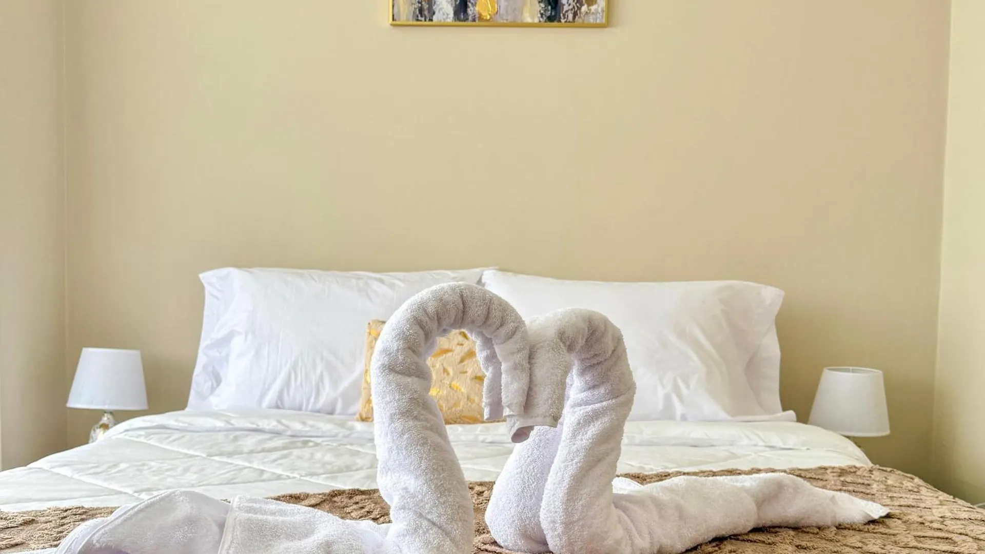 Mustard Apartment -Centrally Located In Cuenca