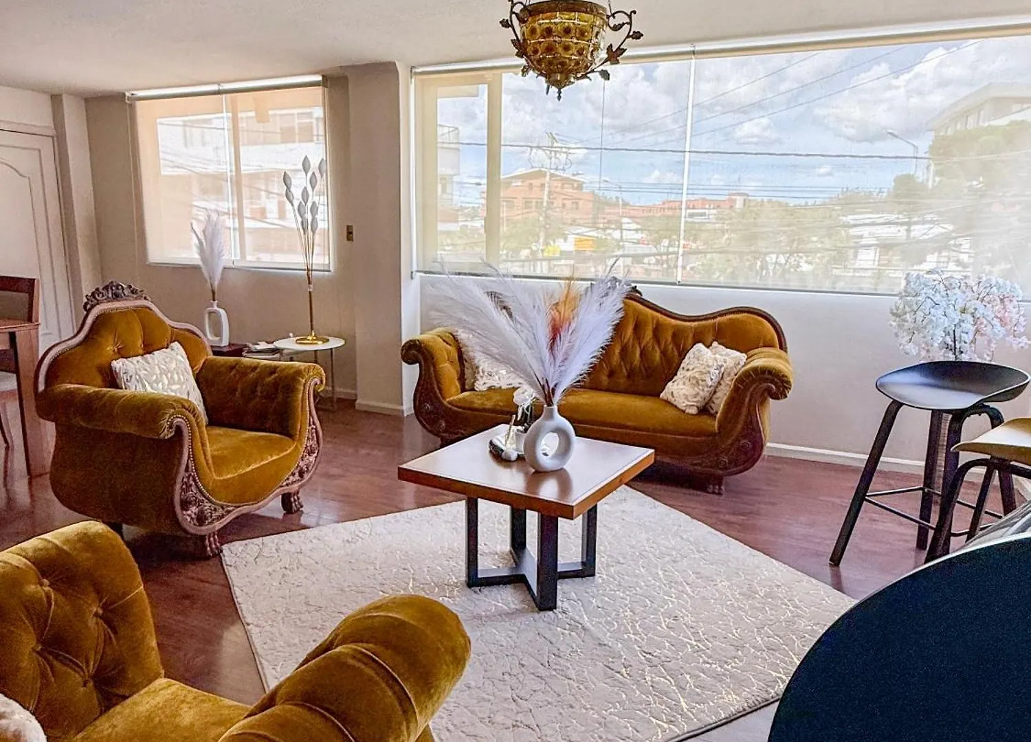 Mustard Apartment -Centrally Located In Cuenca